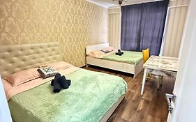Уют для большой группы путешественников рядом с аэропортом и жд вокзалом